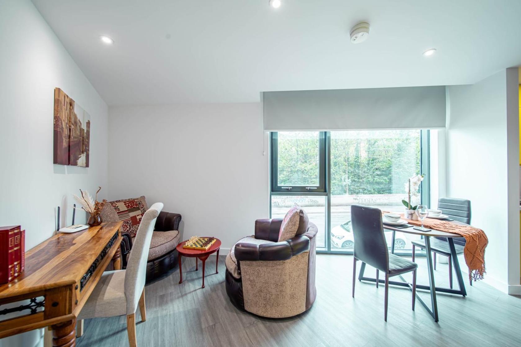 Corner Studio Apartment In เชฟฟิลด์ ภายนอก รูปภาพ